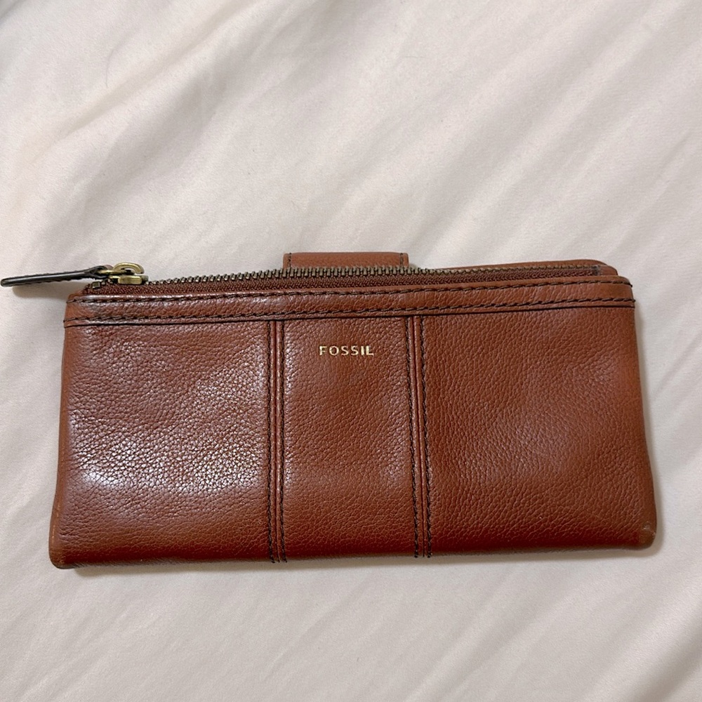 Fossil Cowhide Leather Wallet Cognac Color - image 1